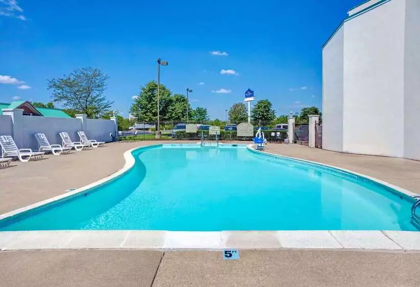 酒店 Baymont By Wyndham Louisville Airport South