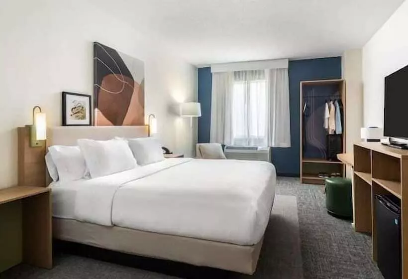 בית מלון כפרי Spark By Hilton Dallas Market Center