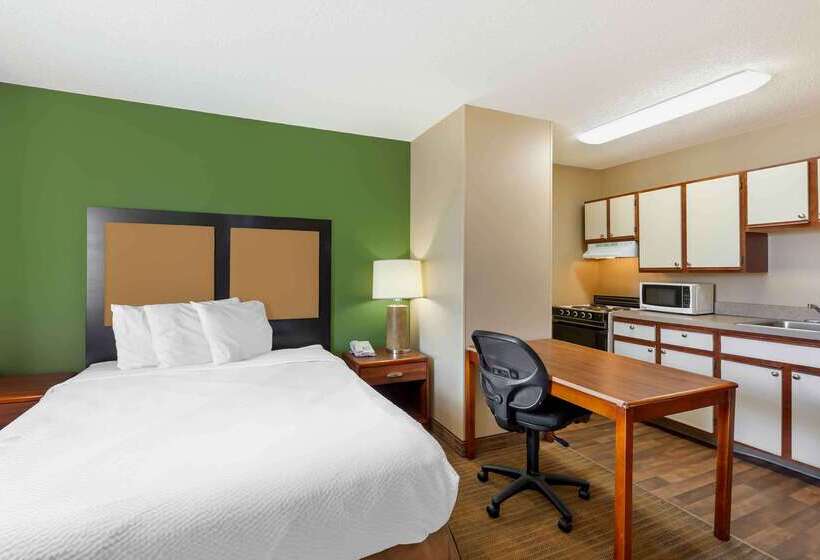 هتل Suburban Studios Copley Akron West