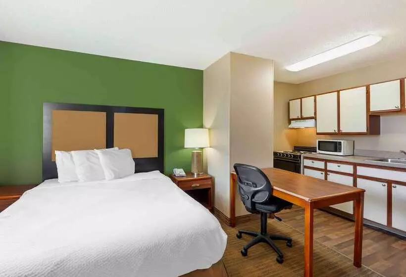 Hotelli Suburban Studios Copley Akron West