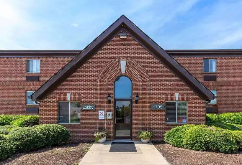 酒店 Hometowne Studios And Suites By Red Roof Greensboro