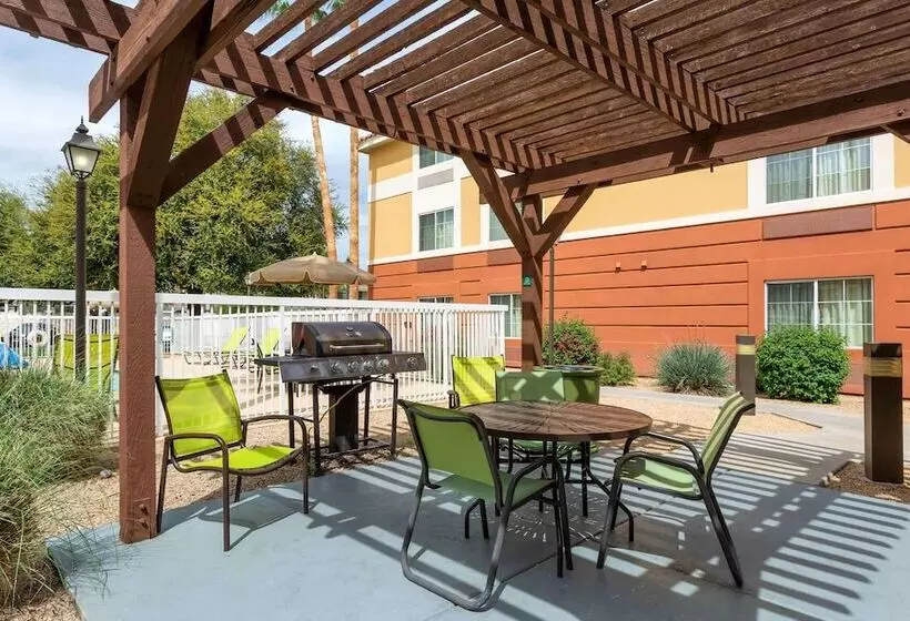 בית מלון כפרי Extended Stay America Suites Phoenix Scottsdale