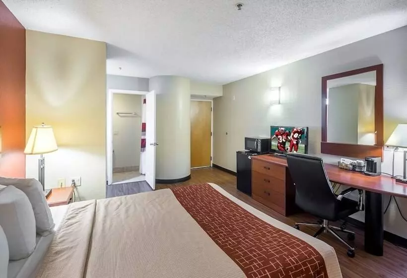 בית מלון כפרי Greentree Inn Houston Iah Airport