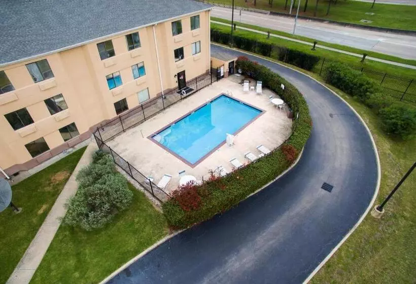 בית מלון כפרי Greentree Inn Houston Iah Airport