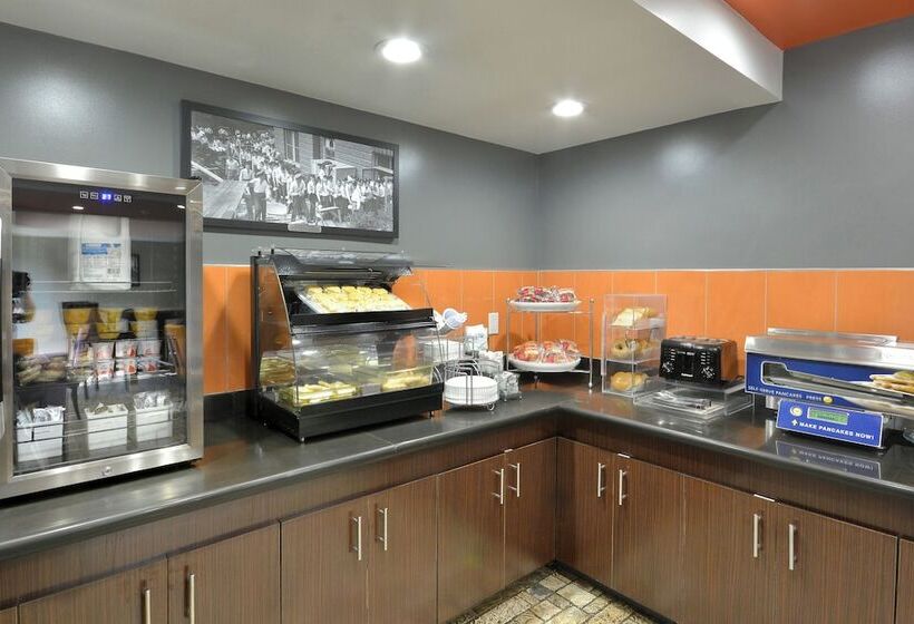 فندق Inn At Clemson