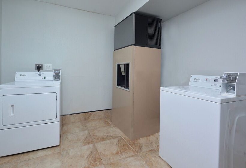 فندق Inn At Clemson