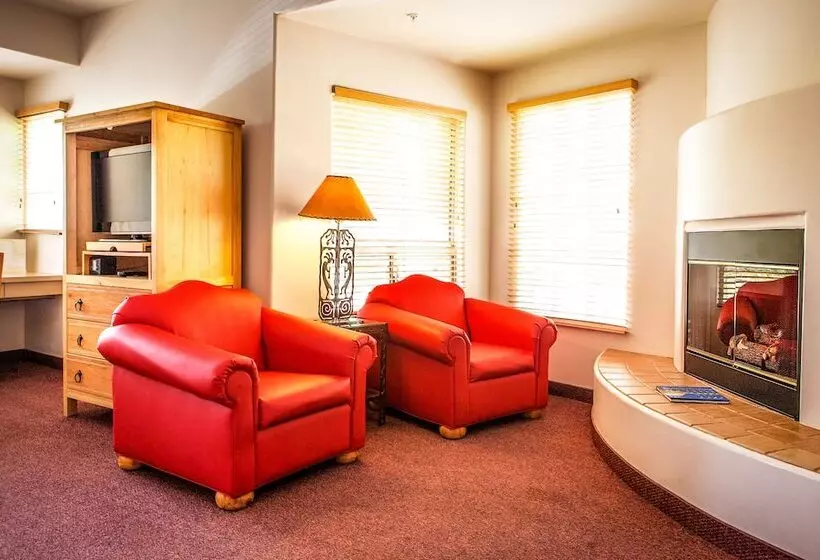 בית מלון כפרי Inn At Eagle Mountain