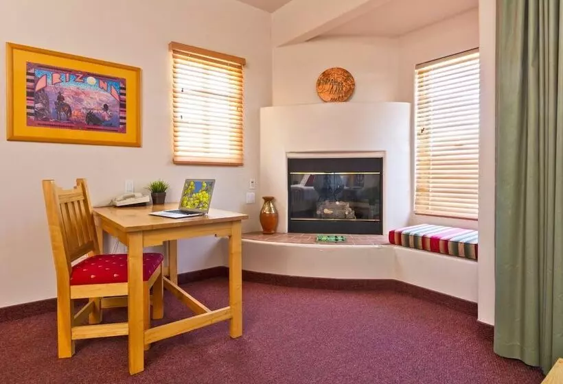 בית מלון כפרי Inn At Eagle Mountain