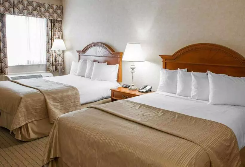 هتل Quality Inn Indy Castleton