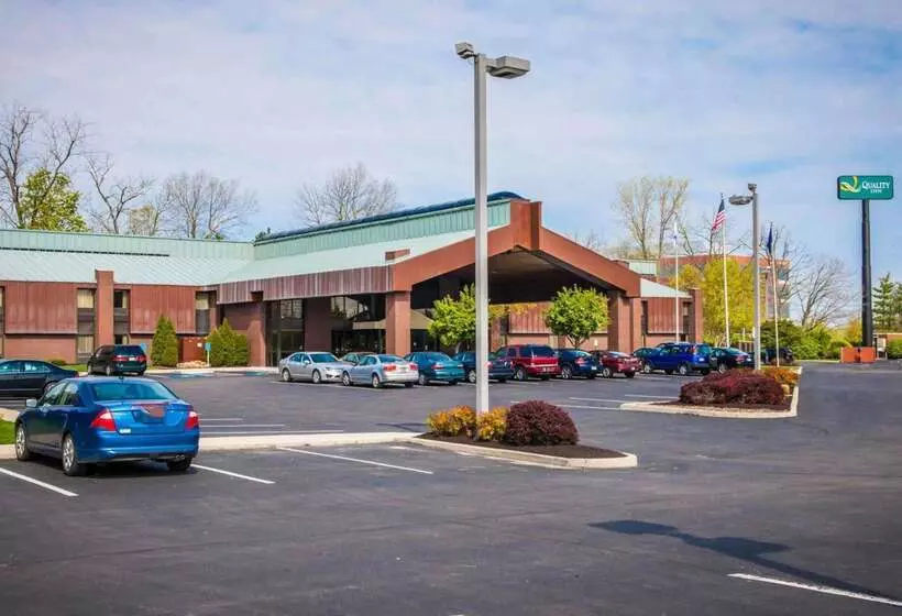 هتل Quality Inn Indy Castleton