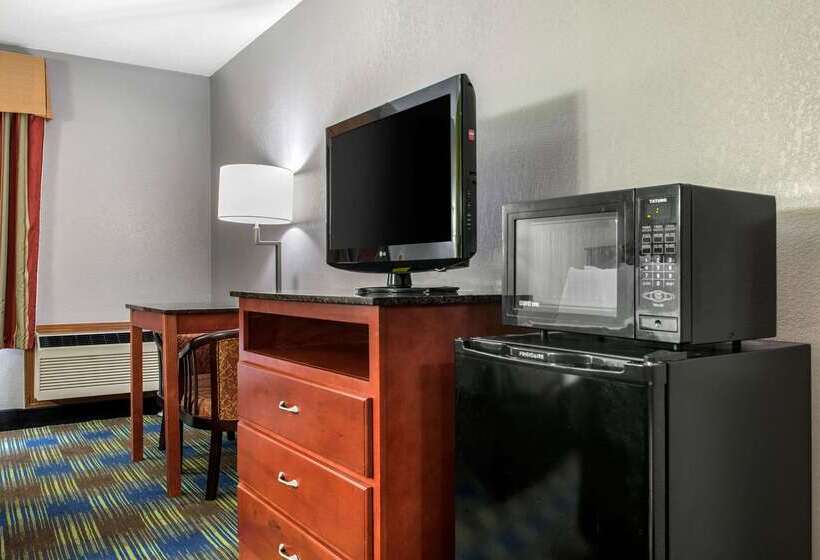 בית מלון כפרי Quality Inn & Suites Bedford West