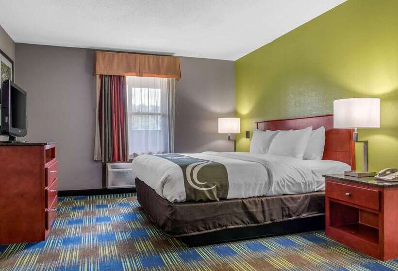 בית מלון כפרי Quality Inn & Suites Bedford West