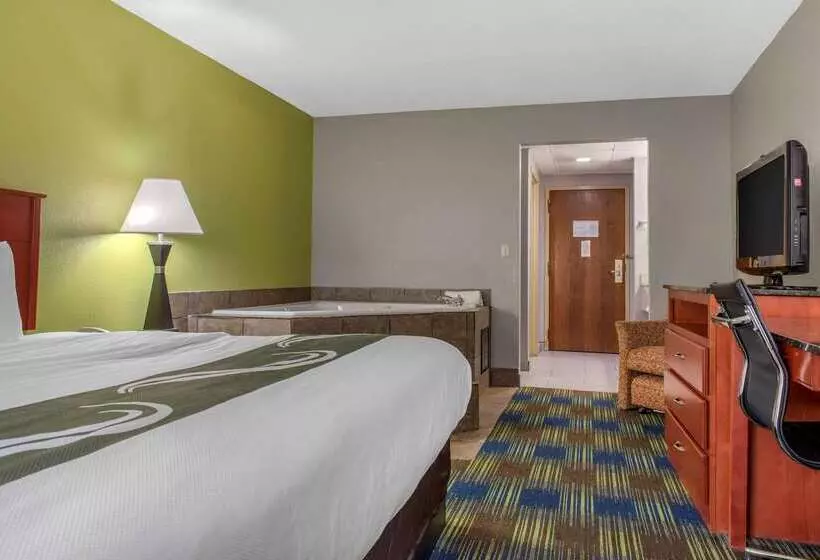 فندق Quality Inn & Suites Bedford West