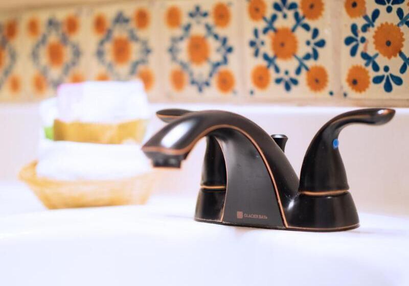 호텔 Sky Ranch Lodge