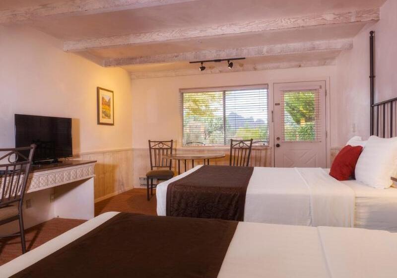 호텔 Sky Ranch Lodge