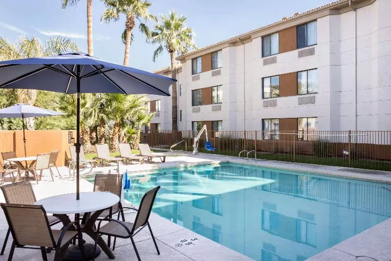 هتل Sleep Inn Airport Phoenix