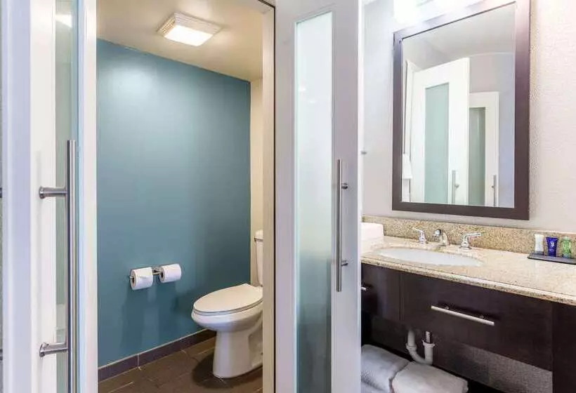 فندق Sleep Inn On The Beach