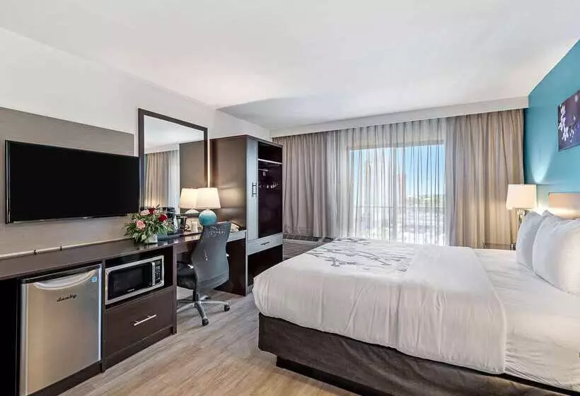 فندق Sleep Inn On The Beach