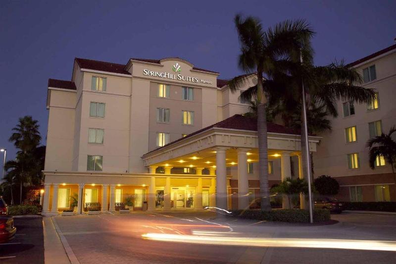 호텔 Springhill Suites Boca Raton