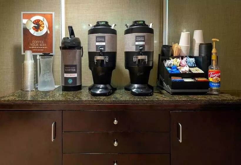 ホテル Springhill Suites By Marriott Memphis East Galleria