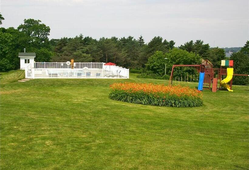 בית מלון כפרי Stone Fence Resort