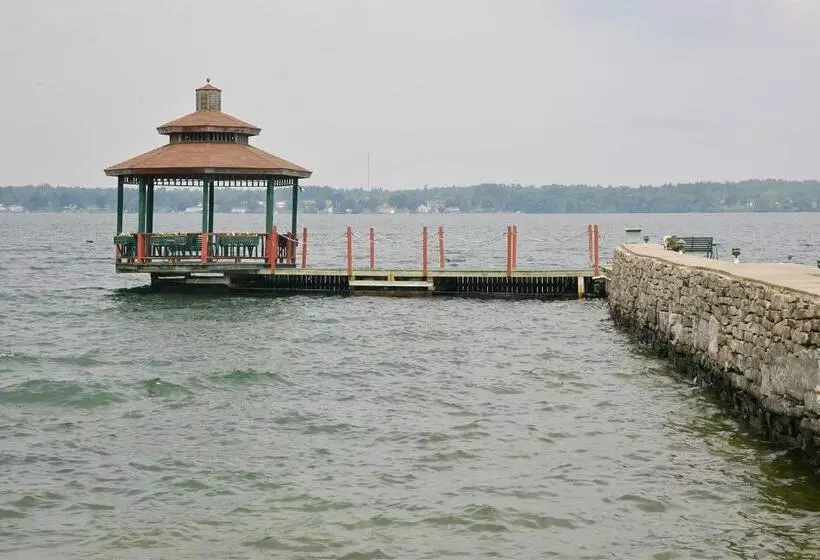 فندق Stone Fence Resort