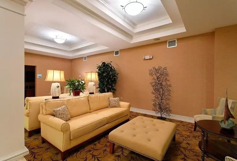 هتل The Inn At Long Beach