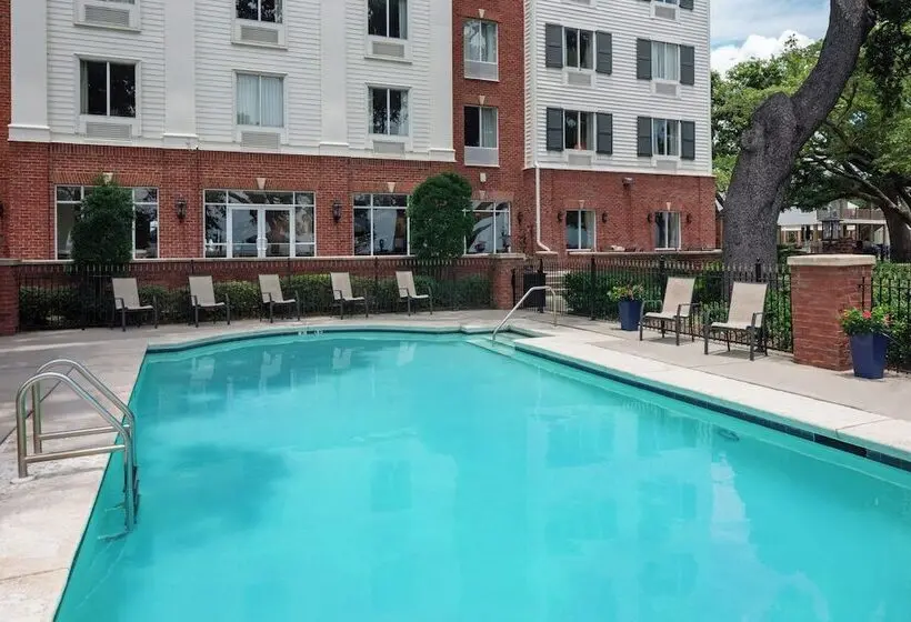 Hotelli The Inn At Long Beach