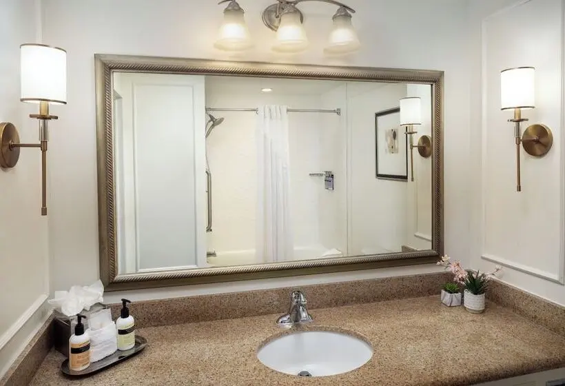 Hotelli The Inn At Long Beach