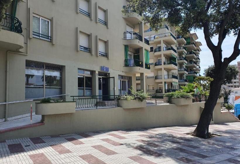 پانسیون Faro Solo Para Mujeres