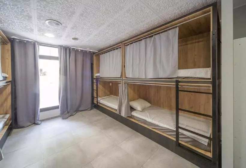 پانسیون Faro Solo Para Mujeres