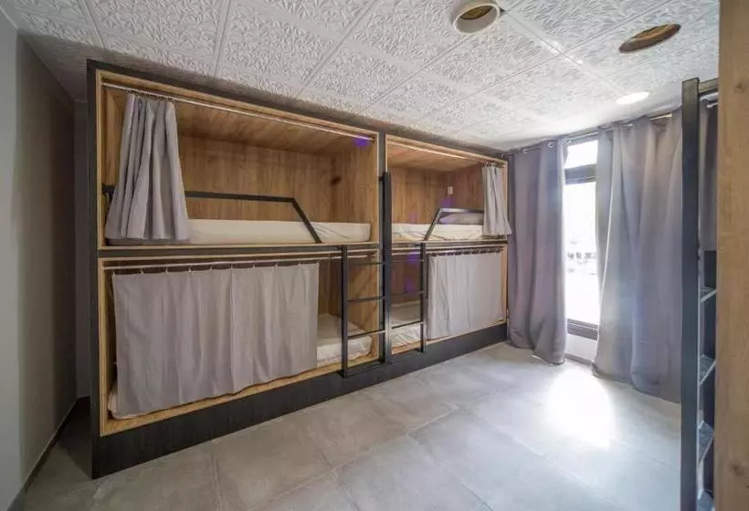 پانسیون Faro Solo Para Mujeres