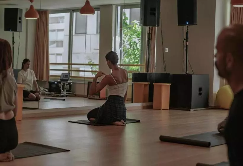 ユースホステル Selina Athens Theatrou