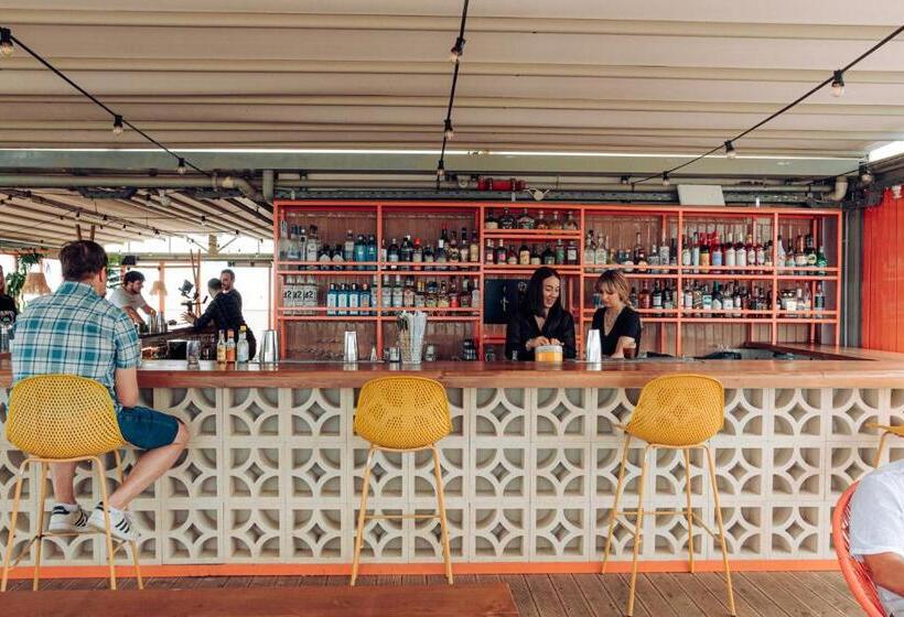 فندق صغير Selina Athens Theatrou