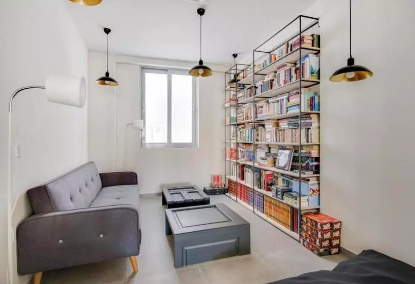 ユースホステル Selina Athens Theatrou