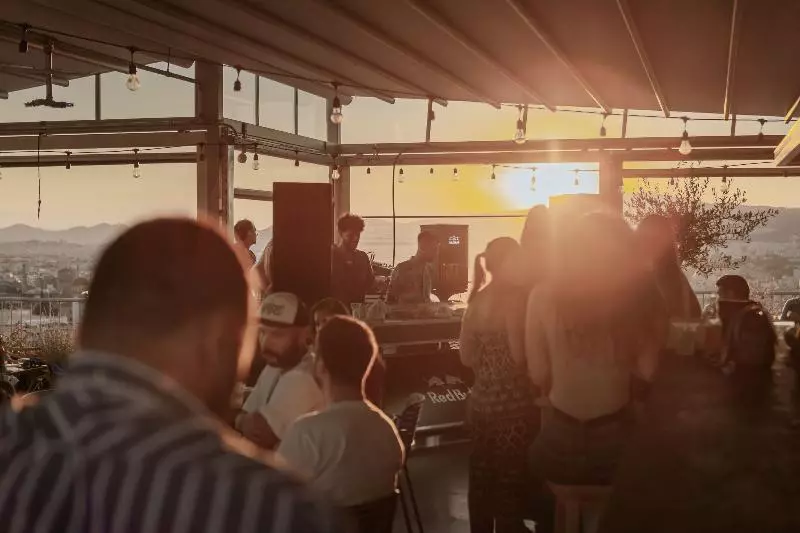 ユースホステル Selina Athens Theatrou