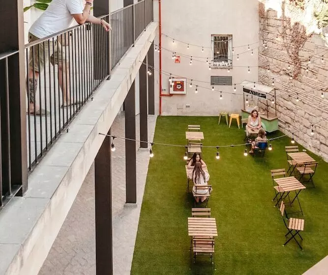 簡易ホテル Astuto Boutique Jerez  Adults Only