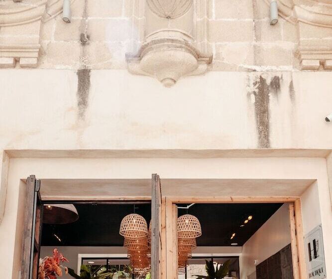 مسافرخانه Astuto Boutique Jerez Adults Only