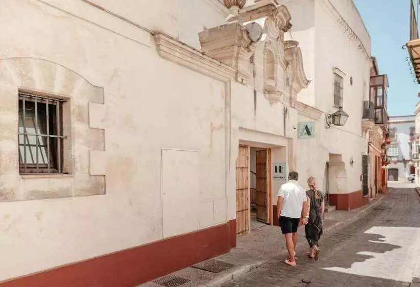 簡易ホテル Astuto Boutique Jerez  Adults Only