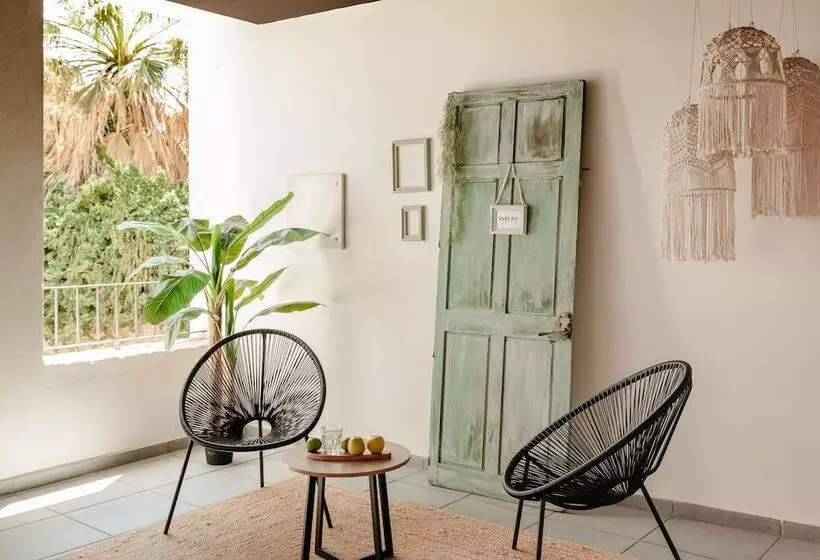 簡易ホテル Astuto Boutique Jerez  Adults Only