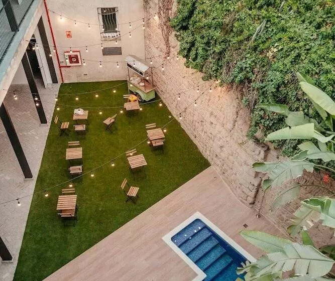 簡易ホテル Astuto Boutique Jerez  Adults Only