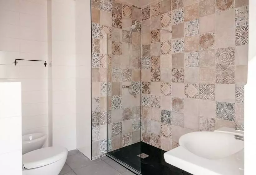 簡易ホテル Astuto Boutique Jerez  Adults Only