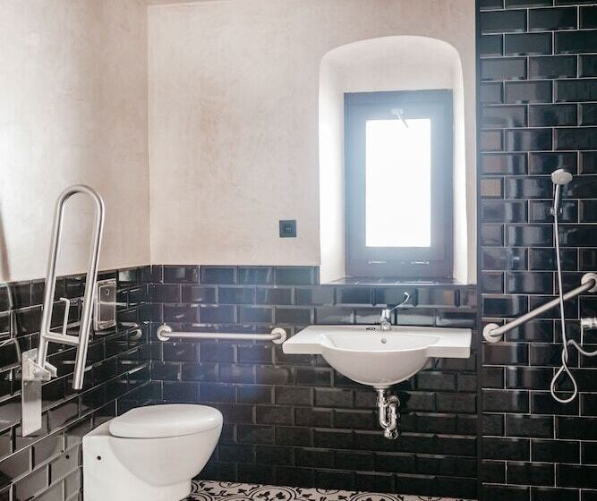 مسافرخانه Astuto Boutique Jerez Adults Only