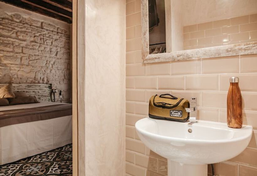 مسافرخانه Astuto Boutique Jerez Adults Only