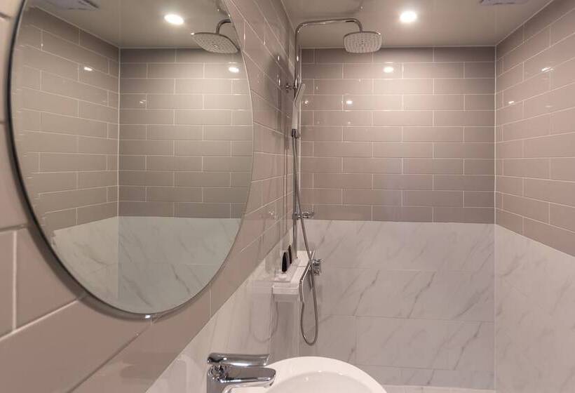 هتل Geoje Okpo Brown Dot