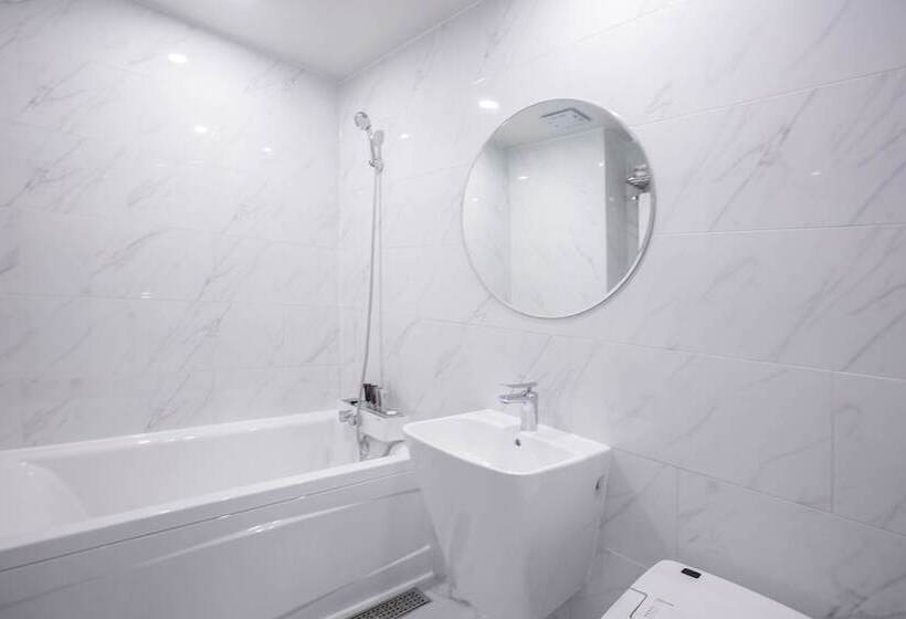 هتل Geoje Okpo Brown Dot