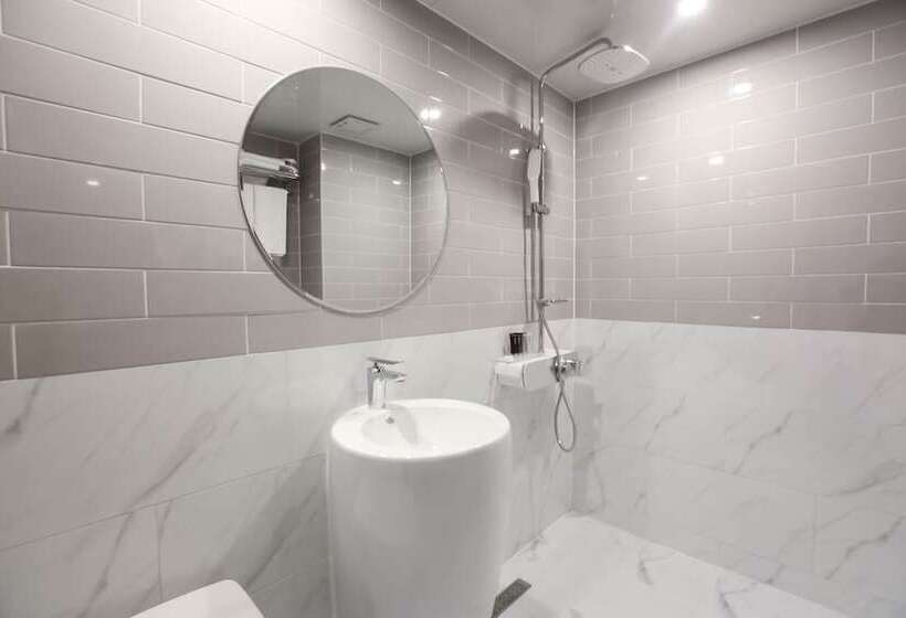 هتل Geoje Okpo Brown Dot