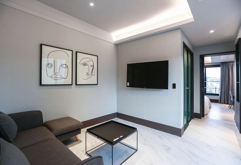 هتل Geoje Okpo Brown Dot