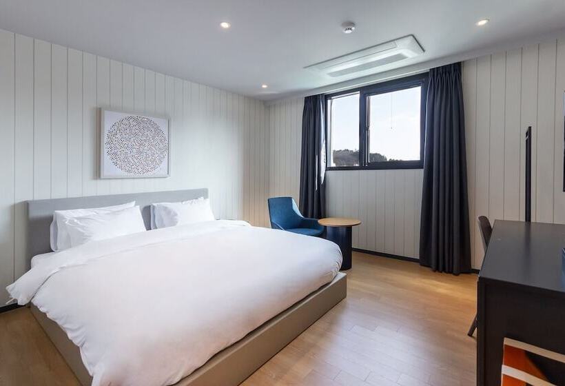 هتل Geoje Okpo Brown Dot