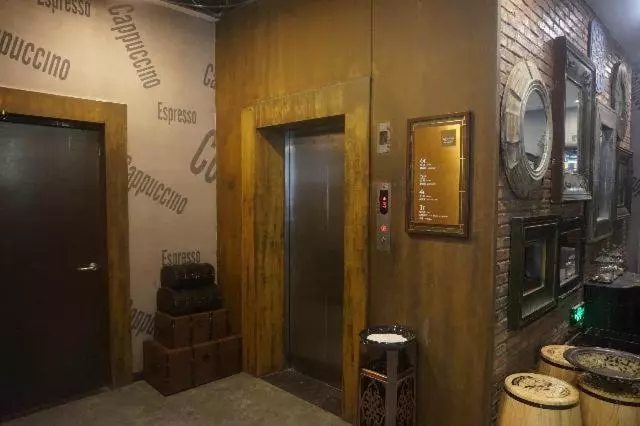 ホテル James Joyce Coffetel Shijiazhuang Railway Station